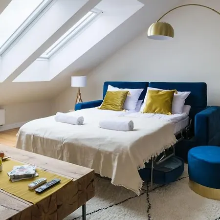 Charming In Perfect Location Apartment