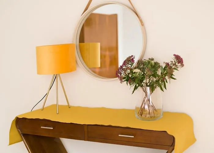 Charming In Perfect Location